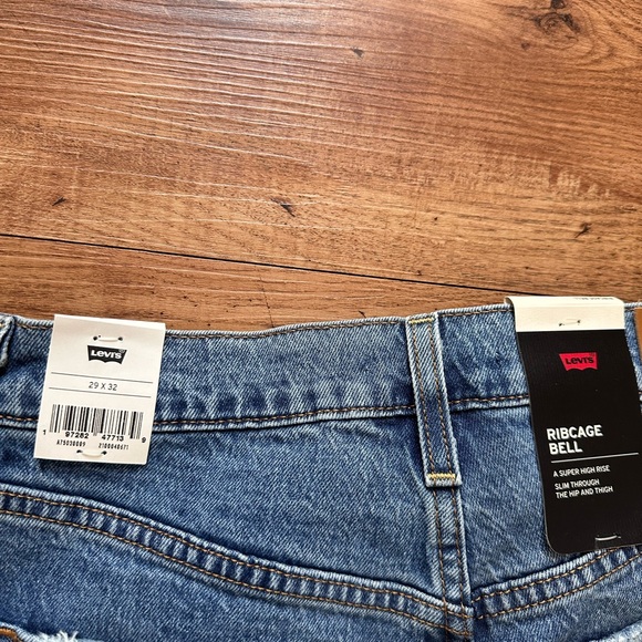 Levi's Ribcage Bell - Picture 3 of 3